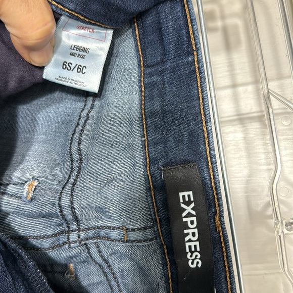 EXPRESS STRETCH LEGGING MID RISE JEANS SIZE 6S/6C - Picture 3 of 3